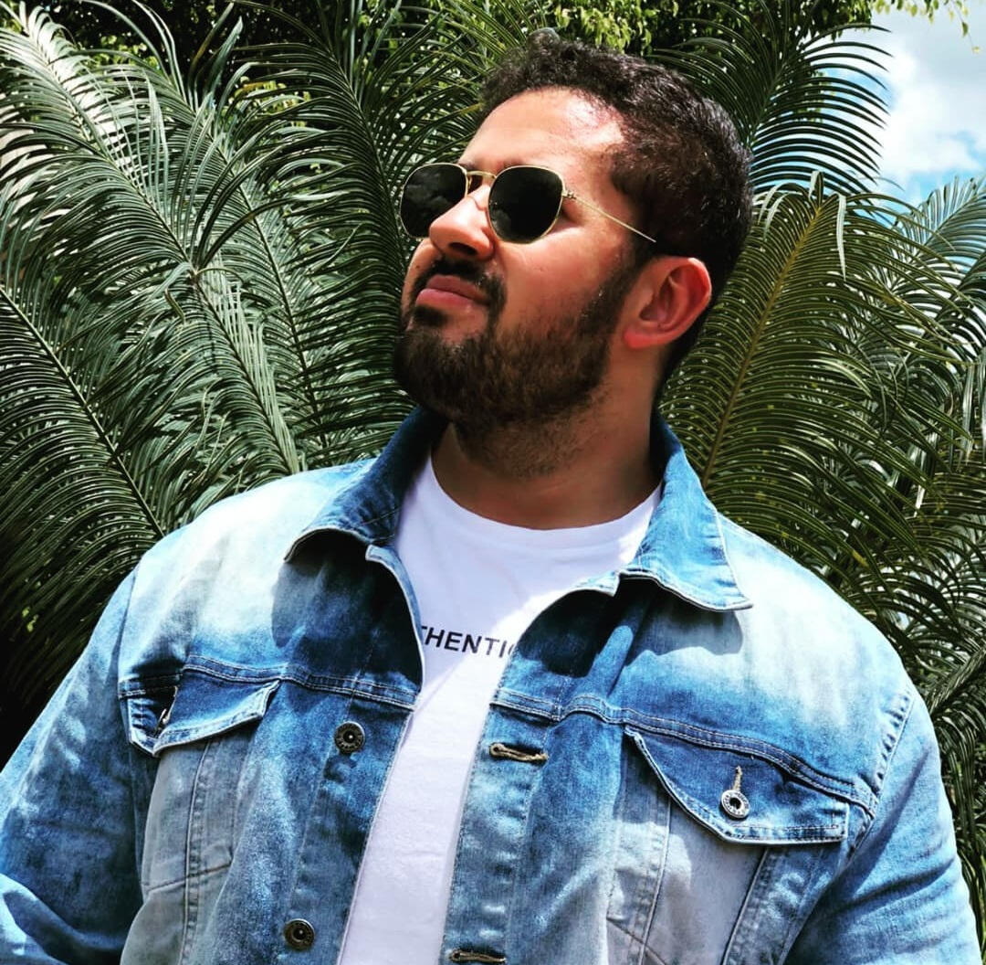 @erickrbarbosa - Ter aula com a Pérola, é como ter uma experiência estrangeira dentro da sala de aula! Excelente profissional, muito humana e competente!